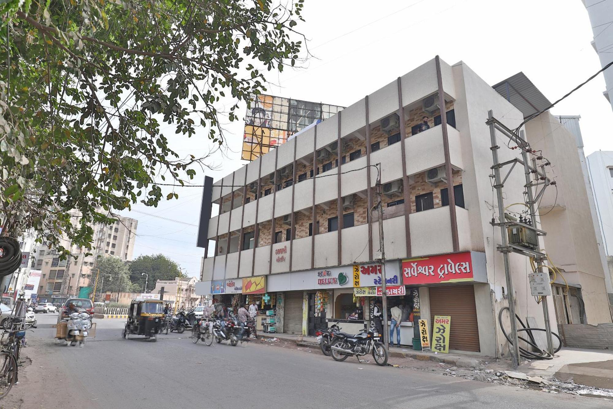 Nova Hotel Star Palace Rajkot Exterior photo